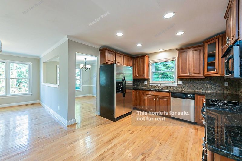 916 E Millbrook Rd, Raleigh, NC 27609