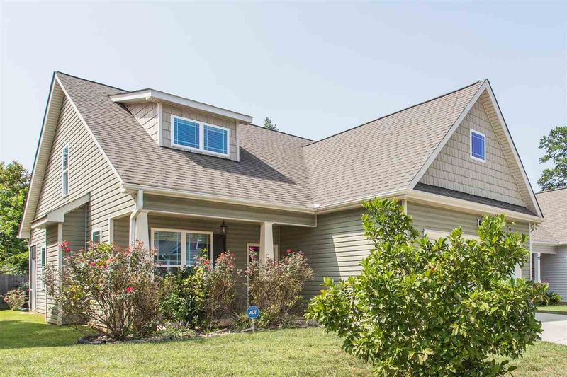 916 Palm Ct, Mebane, NC 27302