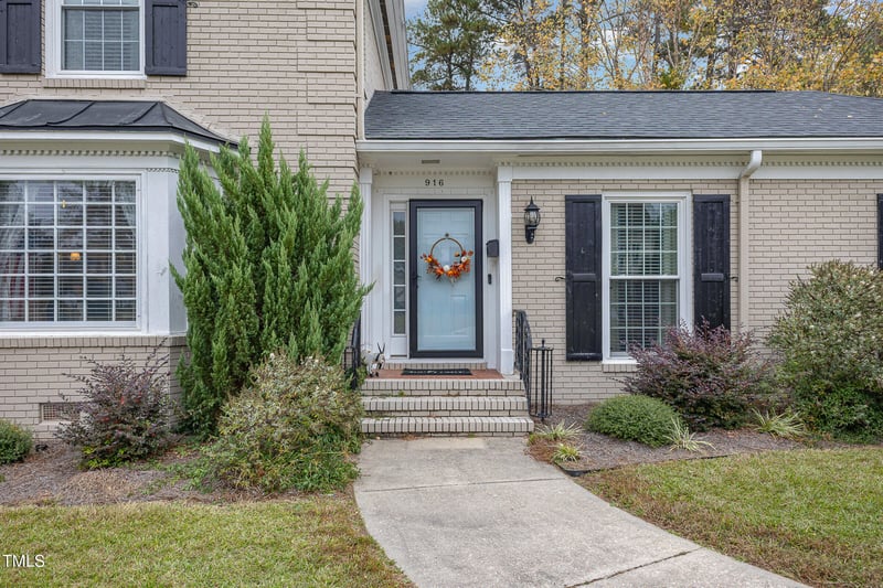 916 W Pope St, Dunn, NC 28334