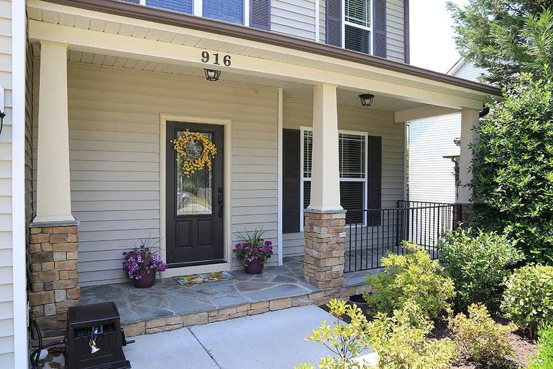 916 Richland Ridge Dr, Wake Forest, NC 27587