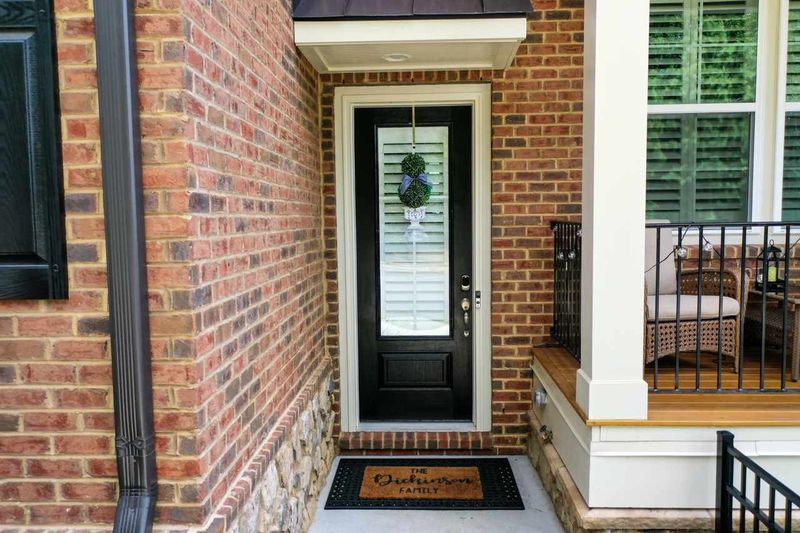 916 Wake Towne Dr, Raleigh, NC 27609