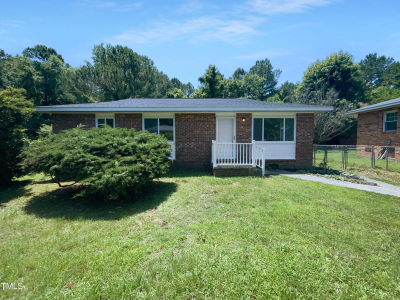916 Waring St, Durham, NC 27704