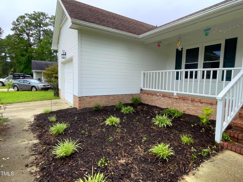 916 Winds Ln, Fayetteville, NC 28311