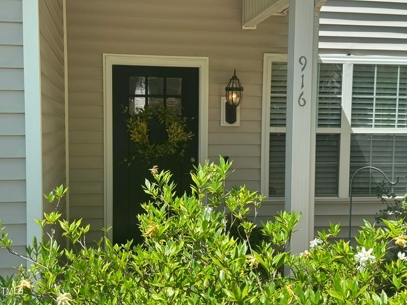 916 Woodside Park Ln, Durham, NC 27704