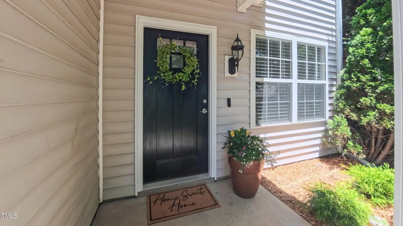 916 Woodside Park Ln, Durham, NC 27704