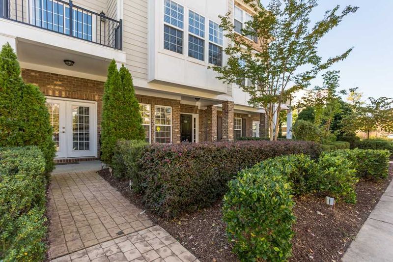 9166 Wooden Rd, Raleigh, NC 27617