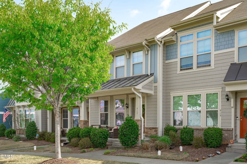 917 Ambergate Station, Apex, NC 27502