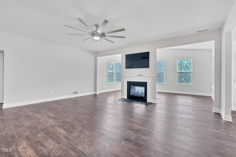 917 Avalon Dr, Mebane, NC 27302