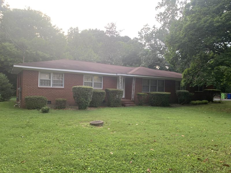 917 Cross Link Dr, Raleigh, NC 27610