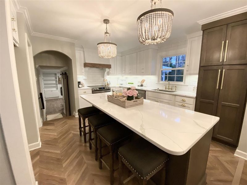 917 Deerfield Rd, Raleigh, NC 27609