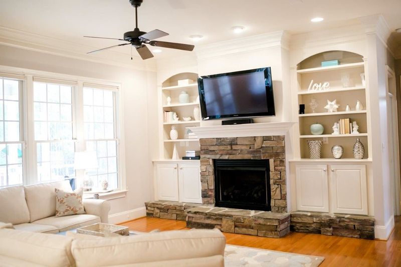 917 Dominion Hill Dr, Cary, NC 27519