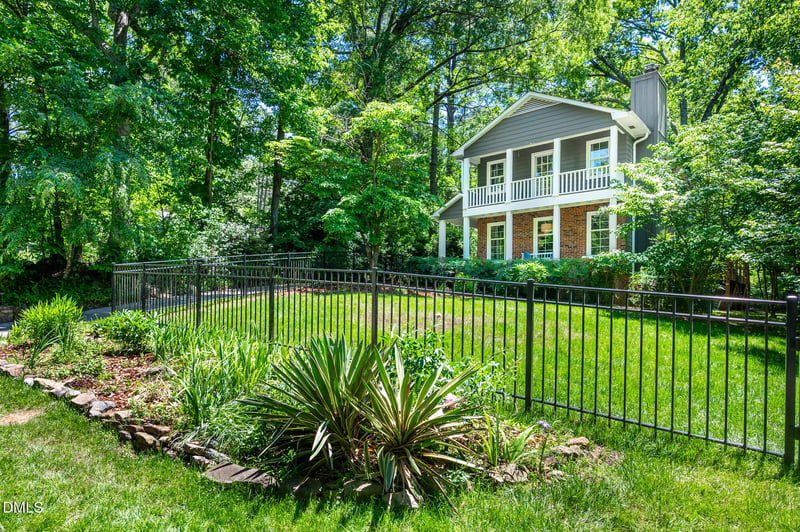 917 Emory Dr, Chapel Hill, NC 27517