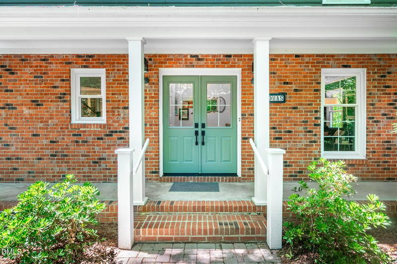 917 Emory Dr, Chapel Hill, NC 27517
