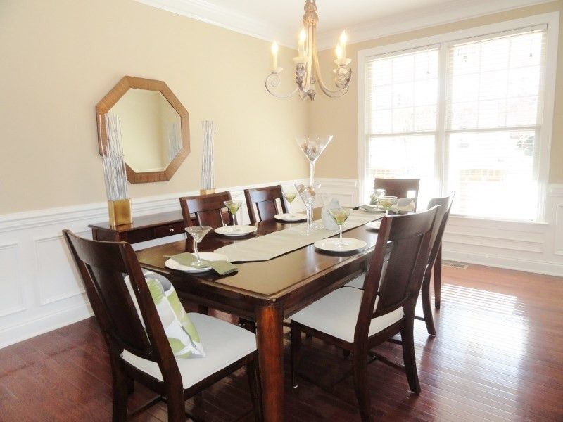 917 Grogans Mill Dr, Cary, NC 27519