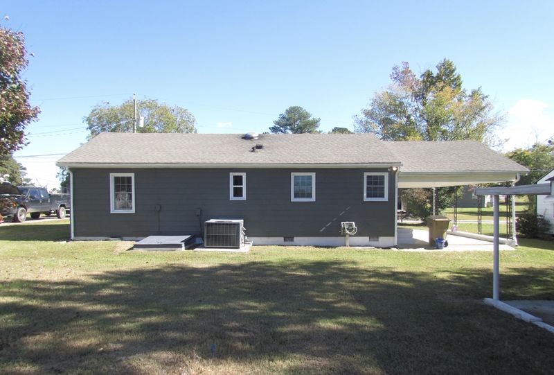 917 E Joyner St, Clayton, NC 27520