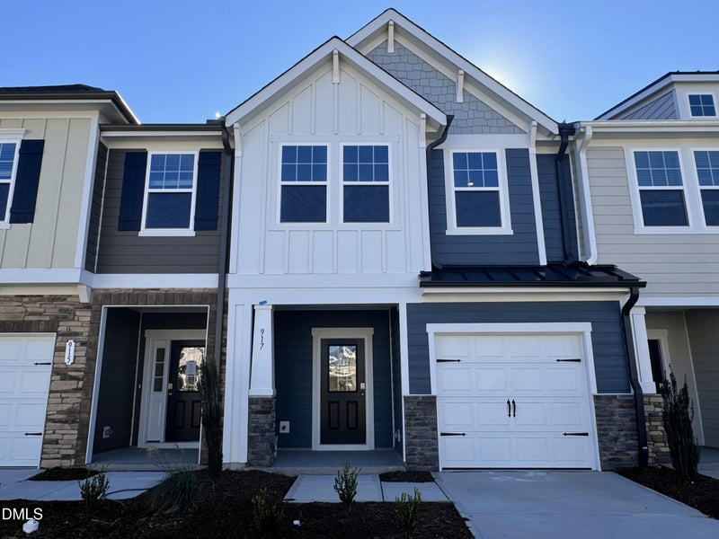 917 Kensley Grove Ln #31, Fuquay Varina, NC 27526