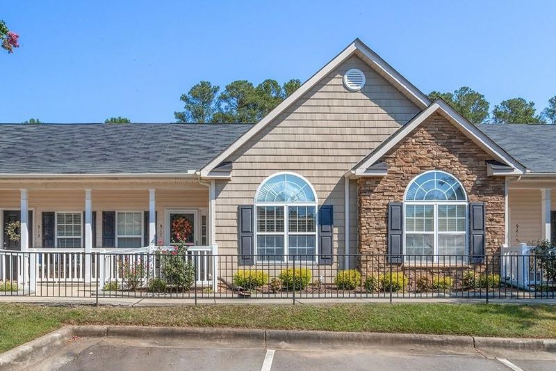 917 Linen Dr, Morrisville, NC 27560