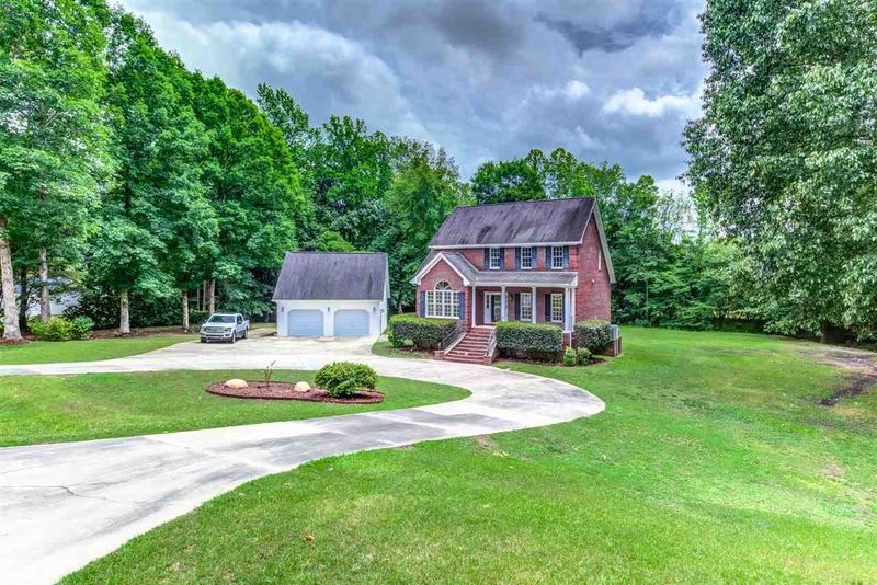 917 Mulberry Rd, Clayton, NC 27520
