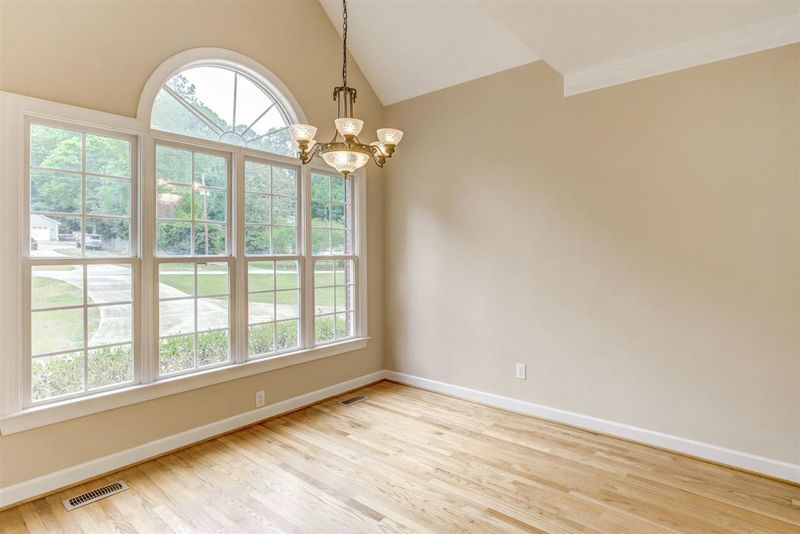 917 Mulberry Rd, Clayton, NC 27520