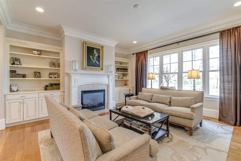 917 Pinehurst Dr, Chapel Hill, NC 27514