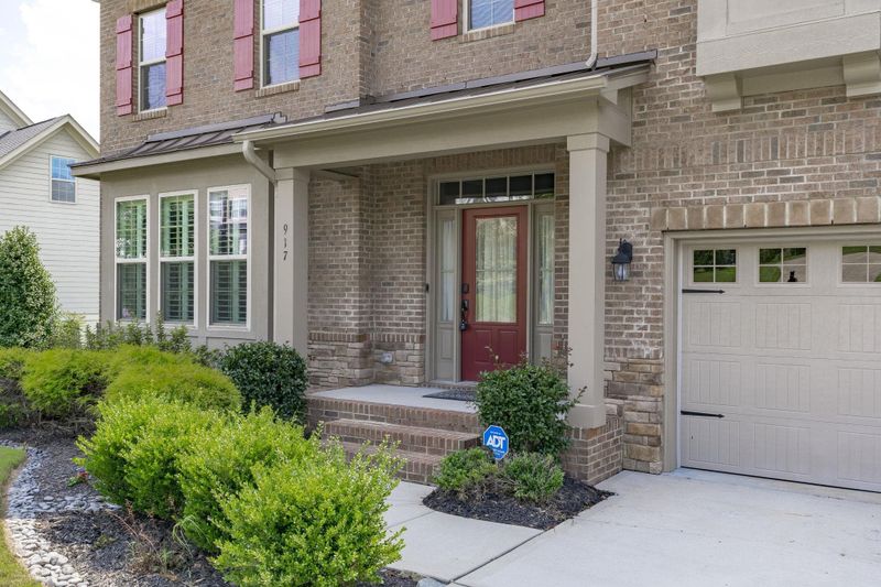 917 Queensdale Dr, Cary, NC 27519