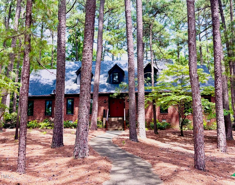 917 Queensferry Rd, Cary, NC 27511