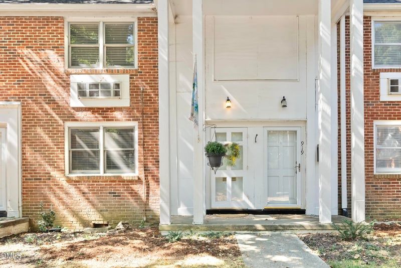 917 St Marys St, Raleigh, NC 27605