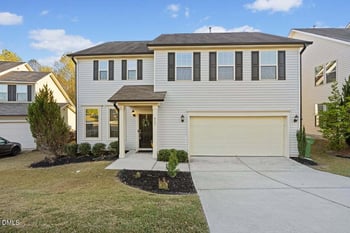 917 Stable Fern Dr, Fuquay Varina, NC 27526
