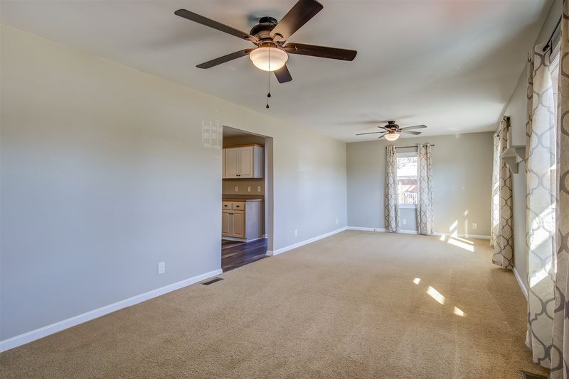 917 Turner Pond Dr, Garner, NC 27529