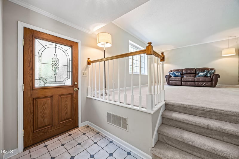 917 Vickie Dr, Cary, NC 27511