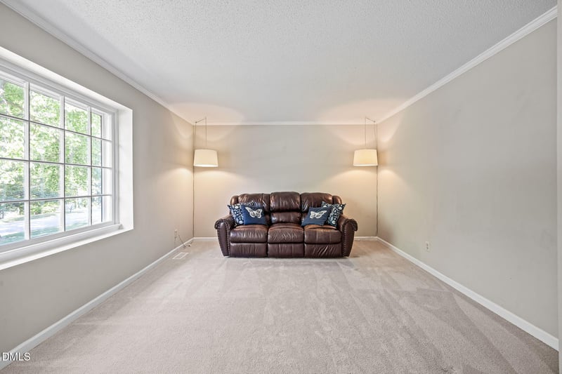 917 Vickie Dr, Cary, NC 27511