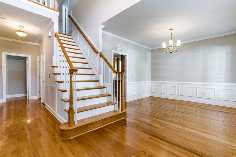 917 Walkertown Dr, Raleigh, NC 27614