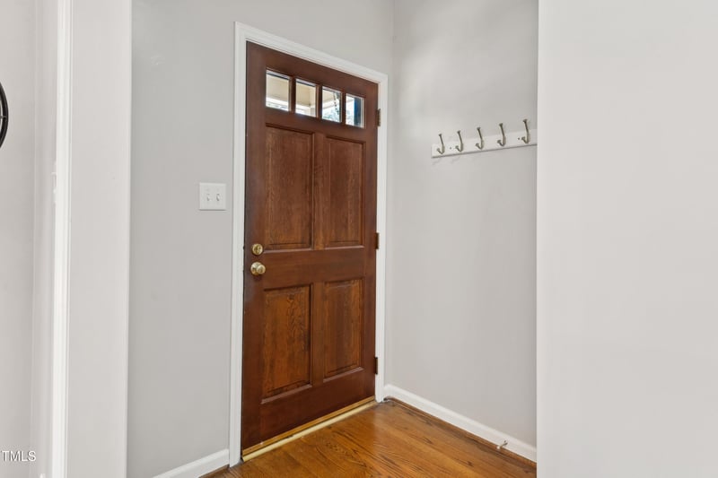 918 Albany Ct, Raleigh, NC 27615