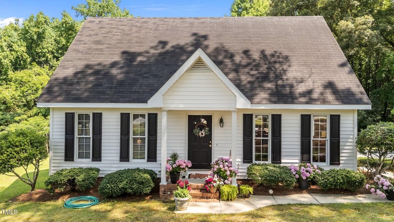 918 Circle Dr, Angier, NC 27501