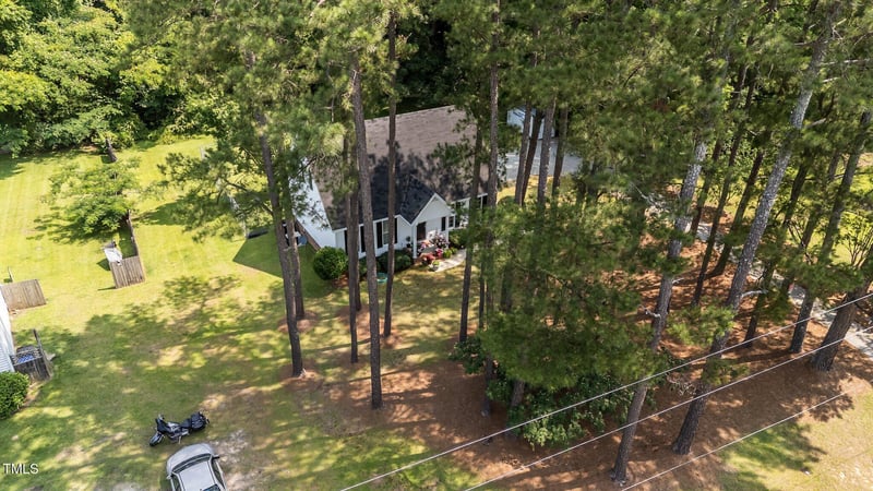 918 Circle Dr, Angier, NC 27501