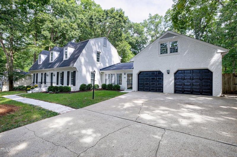 918 Collins Dr, Raleigh, NC 27609