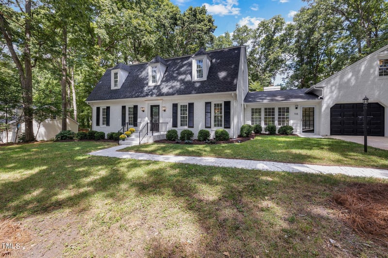 918 Collins Dr, Raleigh, NC 27609