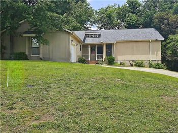 918 Dandridge Dr, Fayetteville, NC 28303