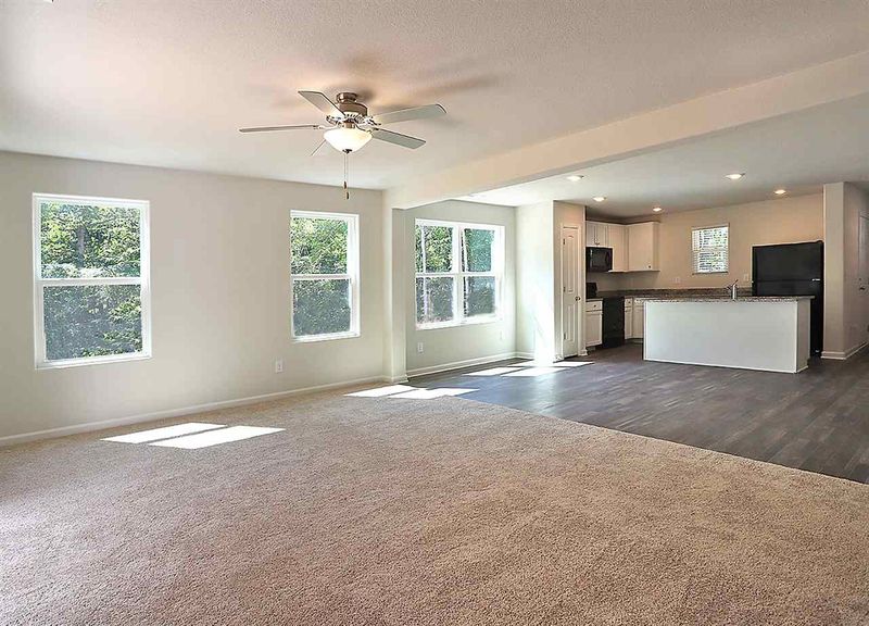 918 E Green St #E101, Franklinton, NC 27525
