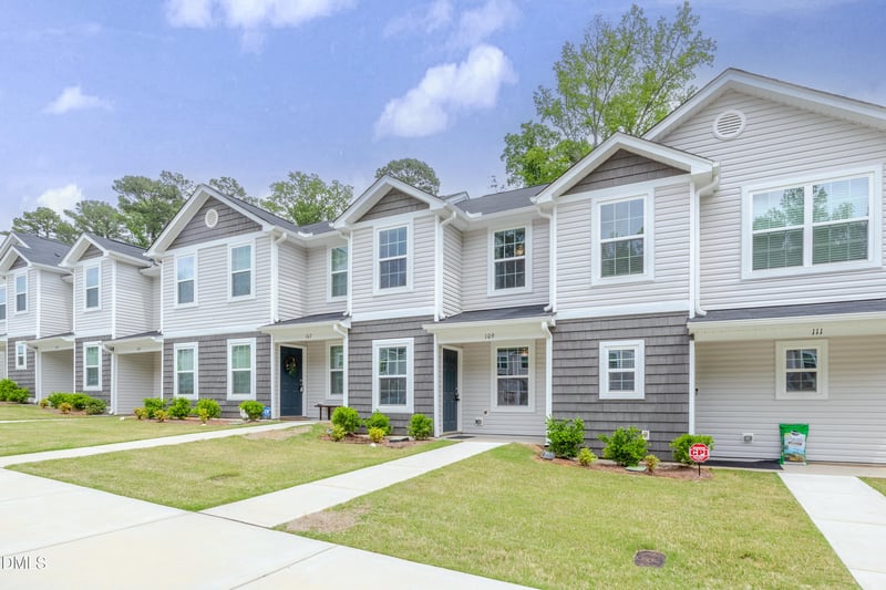 918 Green St #F109, Franklinton, NC 27525