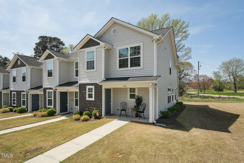 918 Green St #A102, Franklinton, NC 27525