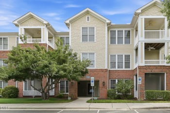 918 Portstewart Dr, Cary, NC 27519