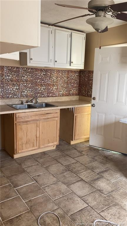 918 Rochester Dr, Fayetteville, NC 28305