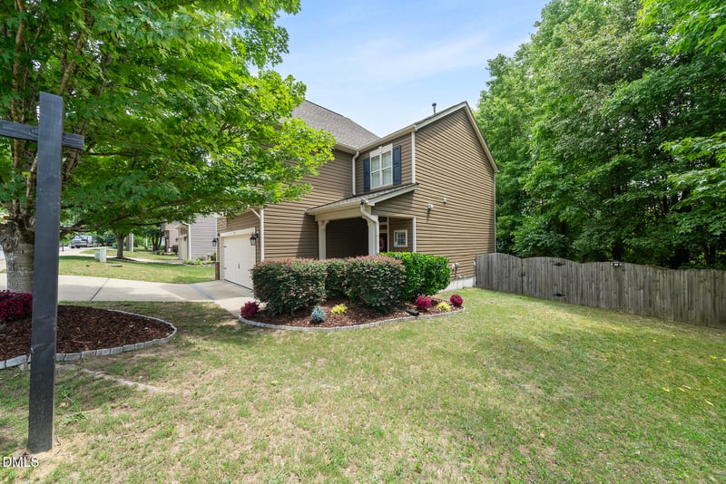 919 Award St, Fuquay Varina, NC 27526