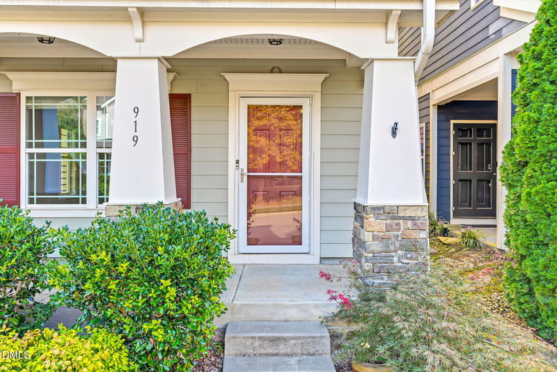 919 Branch Line Ln, Apex, NC 27502