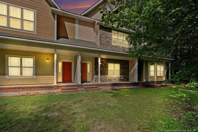 919 Cora Lee Dr, Fayetteville, NC 28303