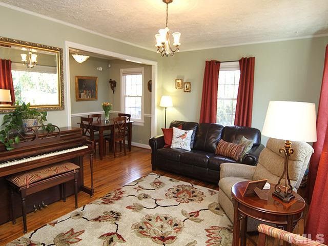 919 Elm St, Raleigh, NC 27604