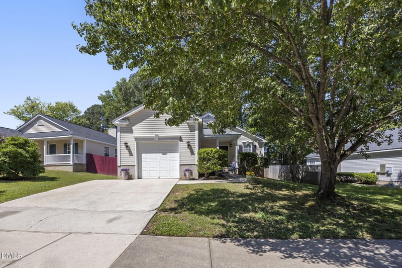 919 Homestead Park Dr, Apex, NC 27502