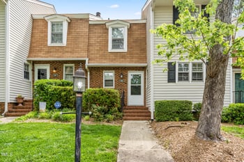 919 Lexington Ct, Cary, NC 27511