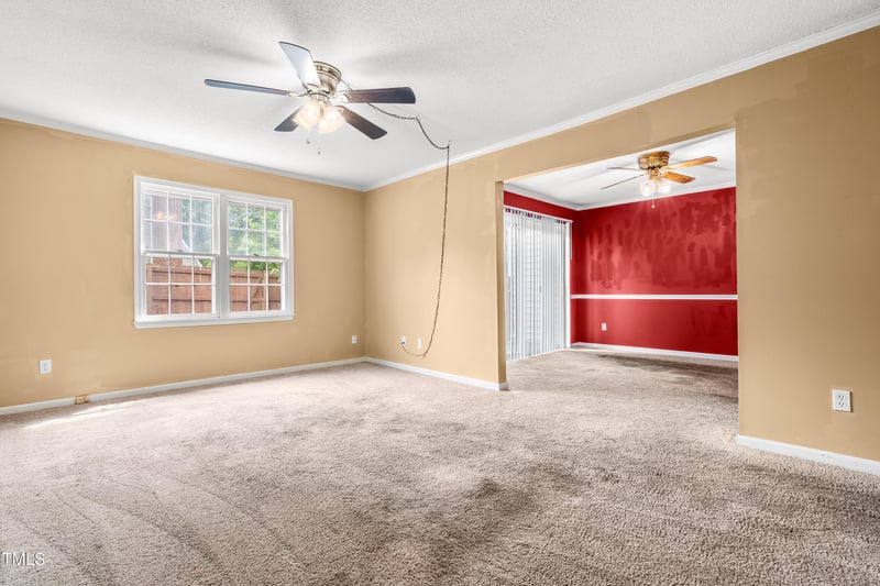 919 Lexington Ct, Cary, NC 27511